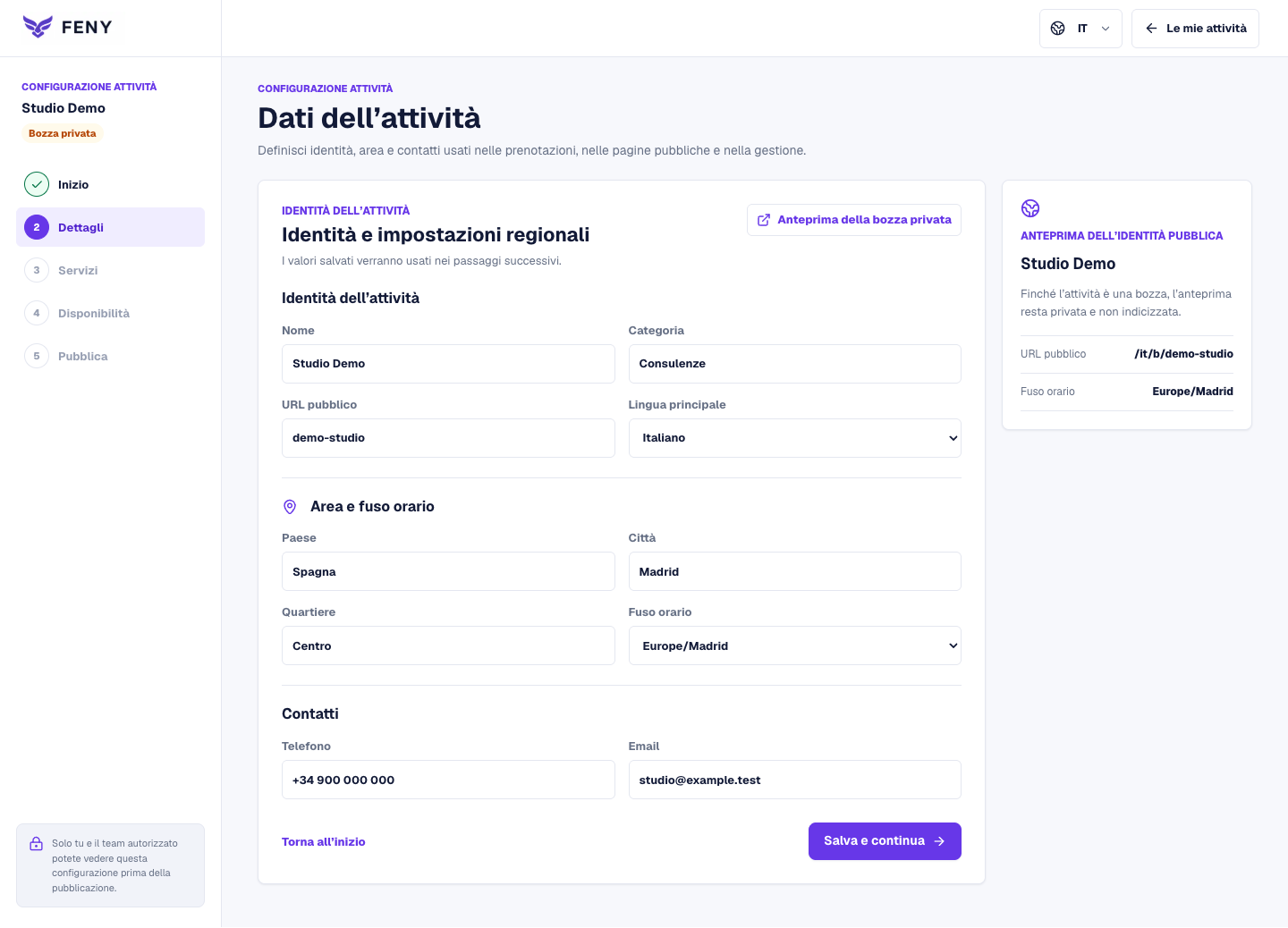 Modulo Dati dell’attività con identità, area e contatti compilati usando dati di esempio.